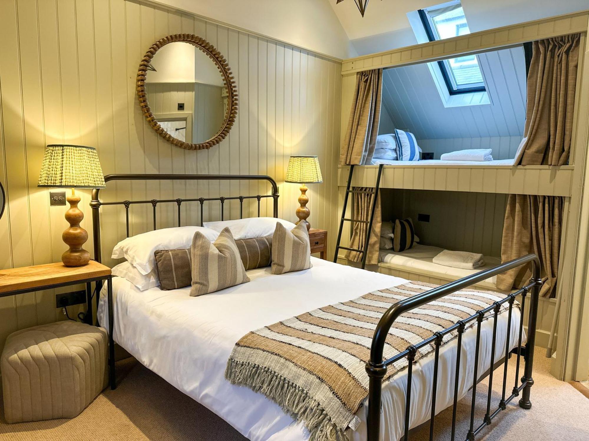 Beadnell Towers Hotel エクステリア 写真